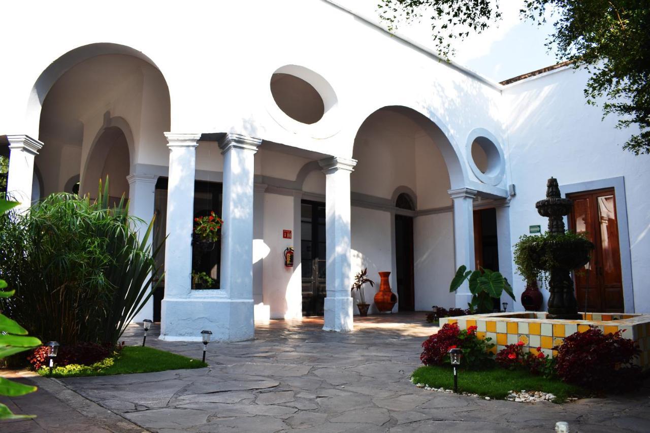 Hotel Tlaquepaque Pueblito Exterior foto